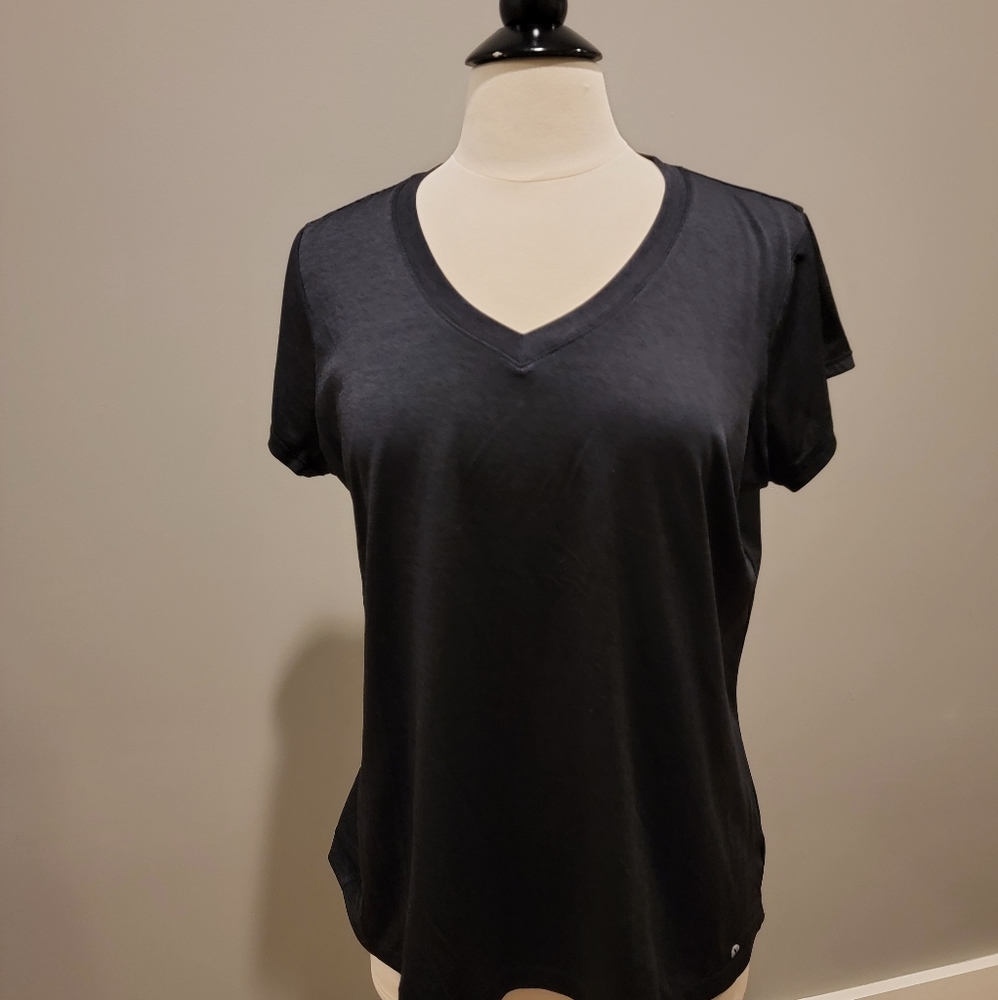 Xersion Women's V-neck Tee size XL